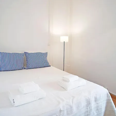아파트 Bh1 4br In Heart Of Bohemian Bairro Alto 리스본