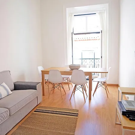 Bh1 4br In Heart Of Bohemian Bairro Alto Apartmán *