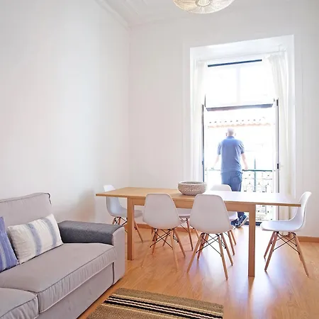 Bh1 4br In Heart Of Bohemian Bairro Alto Apartament Lizbona