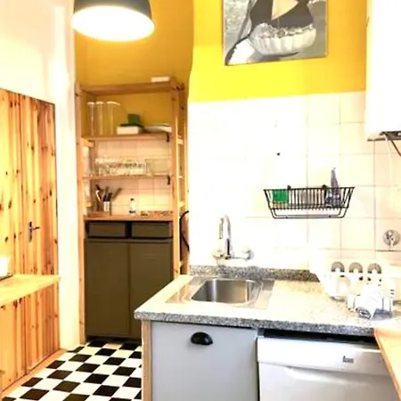Apartament Bh1 4br In Heart Of Bohemian Bairro Alto Lizbona