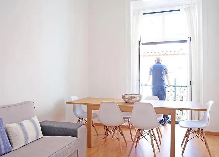 Bh1 4br In Heart Of Bohemian Bairro Alto 아파트 리스본
